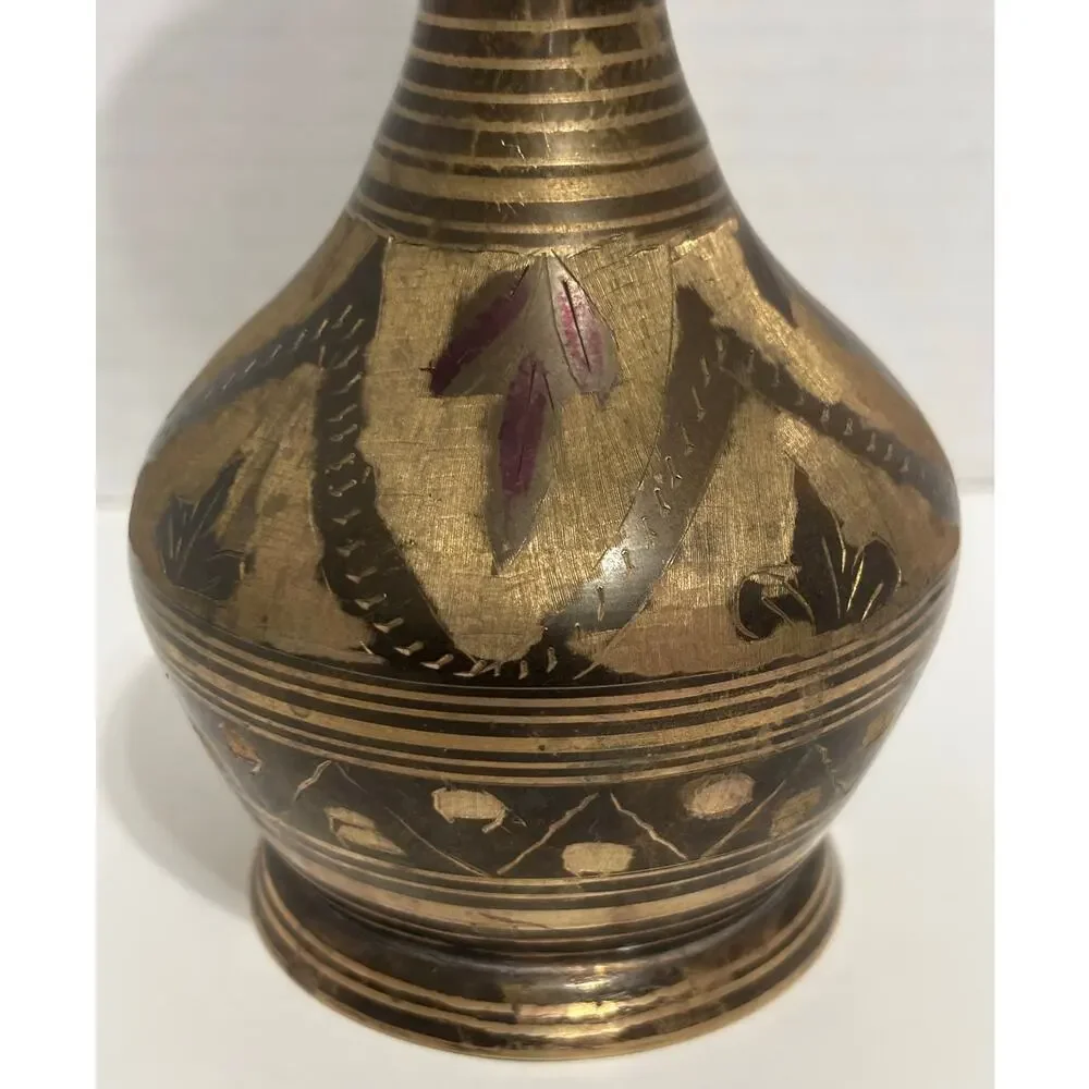 Unknown vintage etched